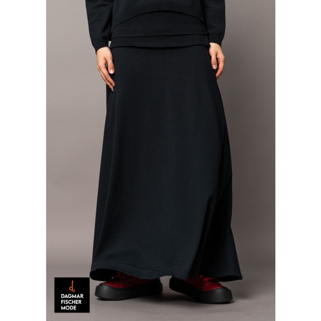 Strickrock von KHEI in black