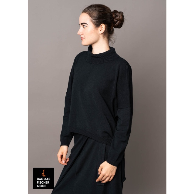 Strickpulli von KHEI in black