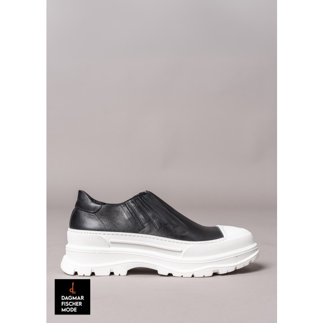 Halbschuhe von RUNDHOLZ BLACK LABEL in black & olive