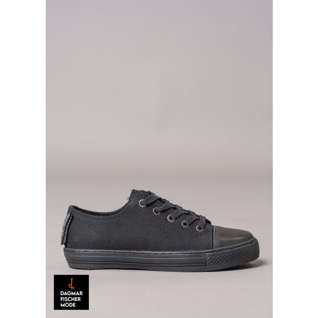 Turnschuhe von RUNDHOLZ BLACK LABEL in den aktuellen Farben der Saison