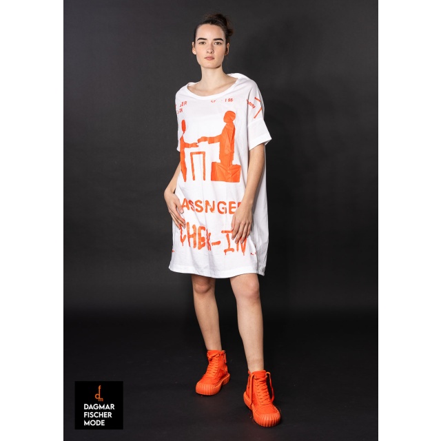 T-Shirt Kleid von RUNDHOLZ DIP in stonebleach/royal print & stonebleach/mandarin print