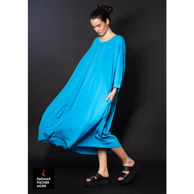 Oversize maxi dress by RUNDHOLZ BLACK LABEL in three colors of the season