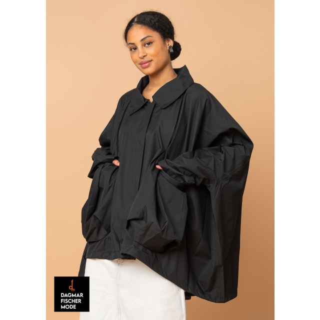 Regenfeste Onesize Jacke von RUNDHOLZ in black