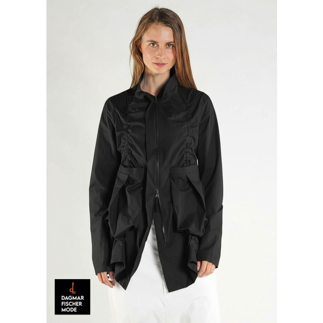 Rainproof jacket by RUNDHOLZ in black