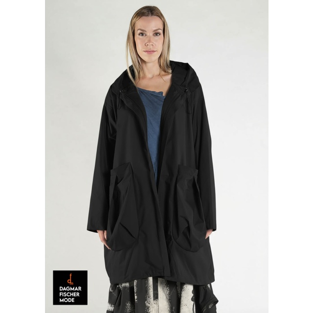 Regenfester Oversize Mantel von RUNDHOLZ in black