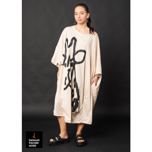 Oversize Kleid von RUNDHOLZ in black print & marshmallow print