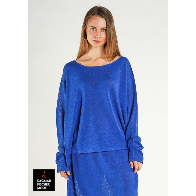 Kurzer Pulli aus leichtem Strick von RUNDHOLZ in black, electric cloud & ice cloud