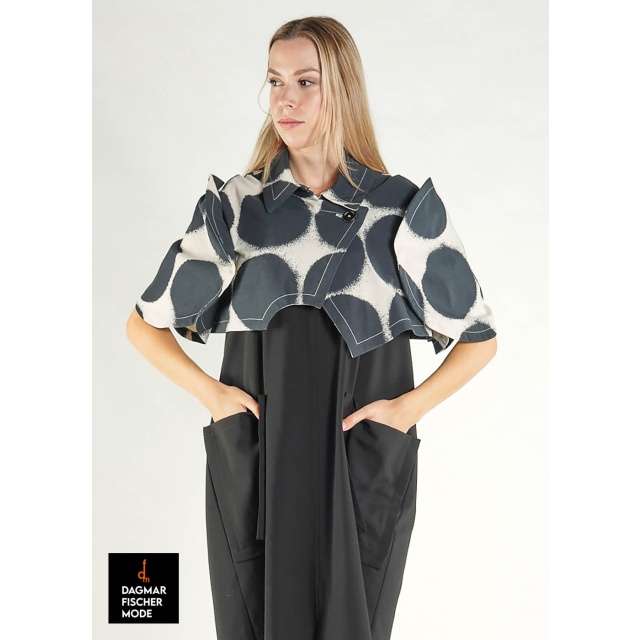 Elastic, extra short jacket by RUNDHOLZ in black