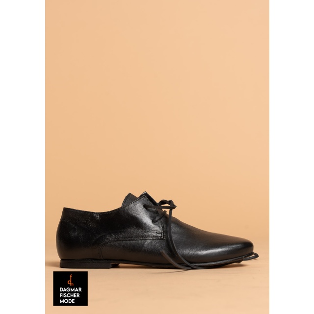 Leather lace-up shoes by RUNDHOLZ in black