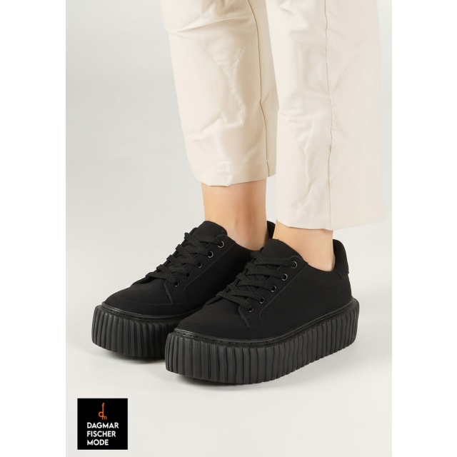 Summer sneakers by RUNDHOLZ in black
