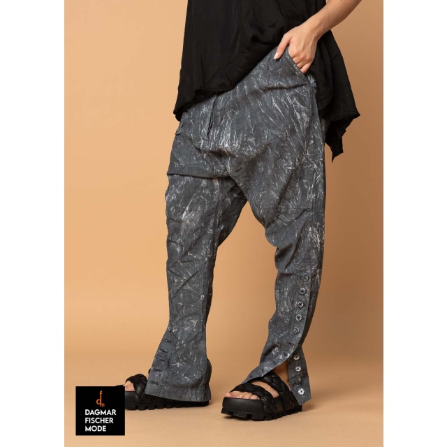 Lässige Hose von RUNDHOLZ DIP in black fog