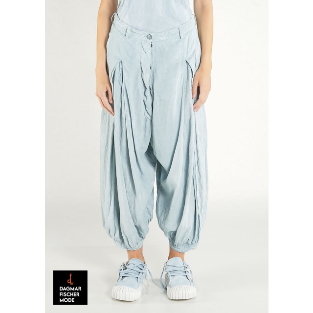 Balloon pants by RUNDHOLZ DIP in sky fog