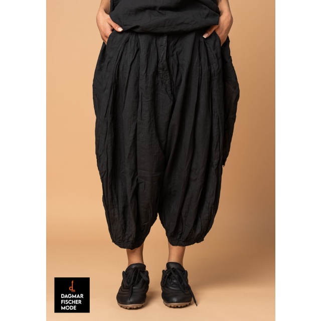 Balloon pants by RUNDHOLZ DIP in black gloss