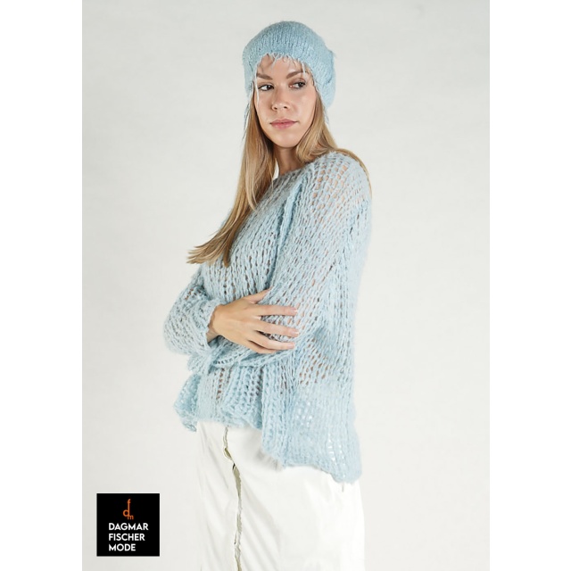 Seidenstrickmütze von RUNDHOLZ DIP in black, seaweed & sky