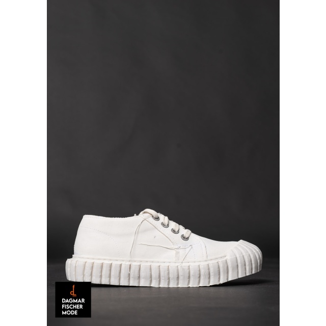 Summer sneakers by RUNDHOLZ DIP in seasonal colors