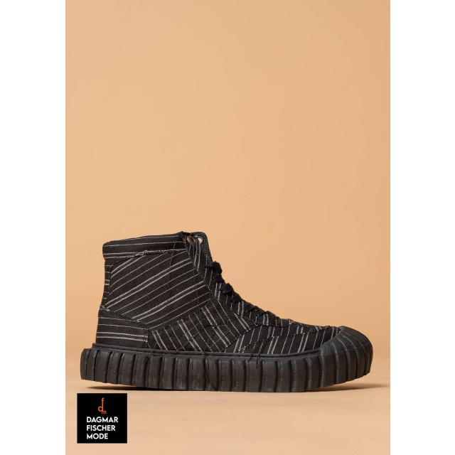 Summer boots by RUNDHOLZ DIP in black stripe