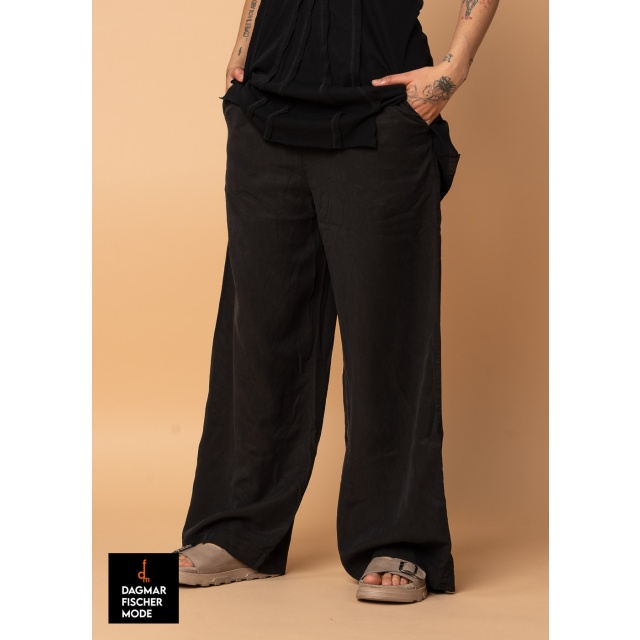 Hose mit weites Bein von RUNDHOLZ BLACK LABEL in black
