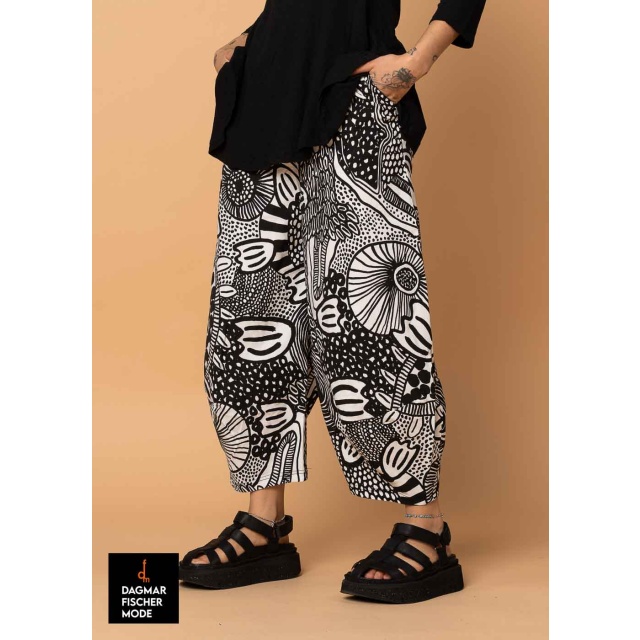 Elastische Ballonhose von RUNDHOLZ BLACK LABEL in black print & black check