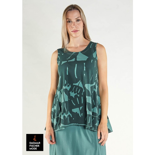 Fitted top by RUNDHOLZ BLACK LABEL in black print