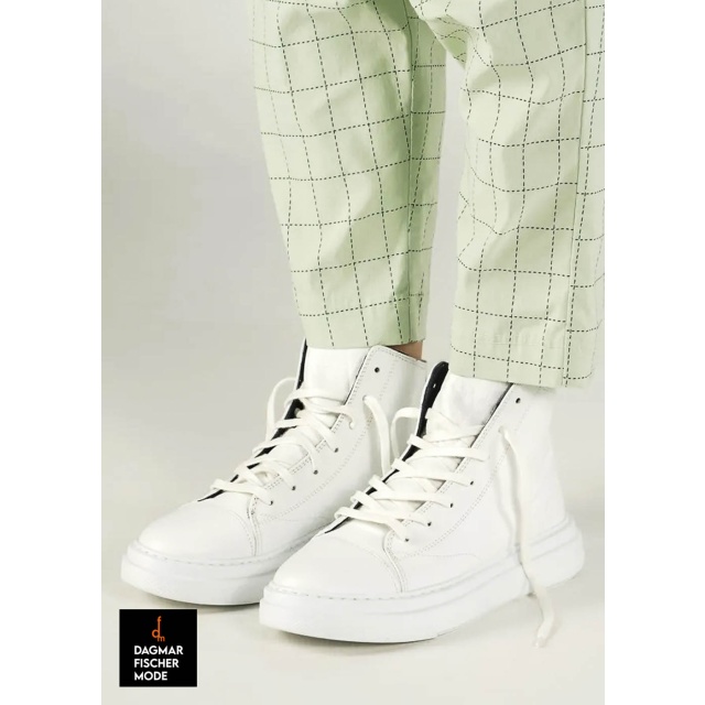 Sneakers by RUNDHOLZ BLACK LABEL in black, mint & offwhite