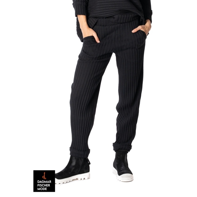 Pleated trousers by KEDZIOREK in black