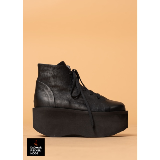 Platform boots by SORT AARHUS in Gasoline nero