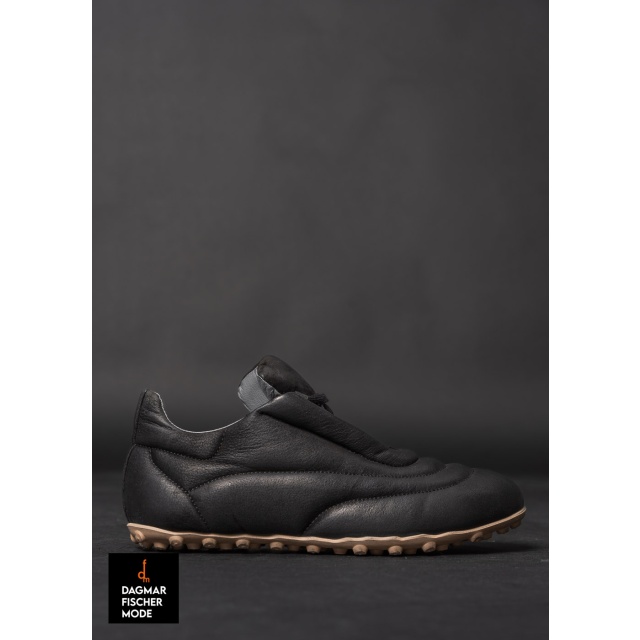 Sneaker mit flacher Sohle von LOFINA in Gasoline nero / moon