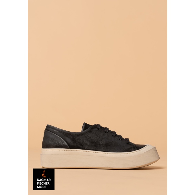 Low shoes by LOFINA in Gasoline nero / panna 