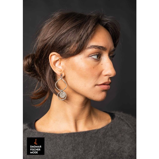 Earrings ‘COIN’ by Mya Lambrecht