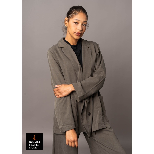 Langer Canvas-Blazer von LURDES BERGADA in black und moss