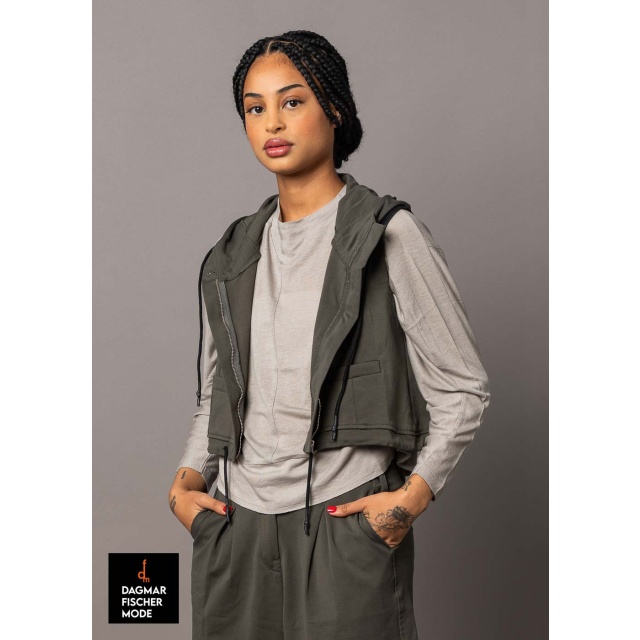 Kurze Jacke von LURDES BERGADA in black und moss