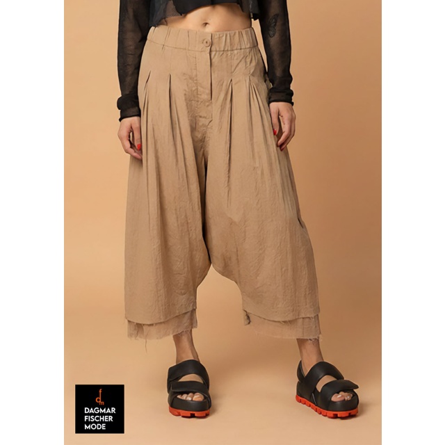 Pantalones de algodón ASUNO de studiob3 en color sand old dye