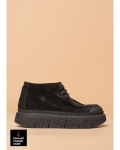 Schnürschuh mit extraleichter Sohle von LOFINA in London nero