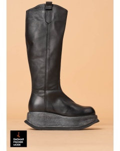 Plateaustiefel mit hohem Schaft von LOFINA in Gasoline nero