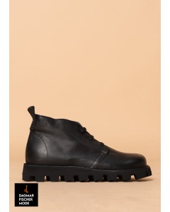 Halbschuhe von LOFINA in Gasoline nero / nero