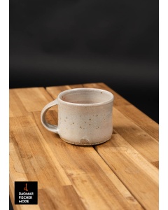 Henkeltasse aus dem SälzerHolzbrandOfen von Annette Pfister 