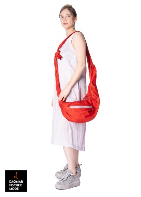 Lamb leather bag by RUNDHOLZ in four seasonal colors