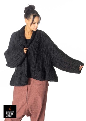 Oversize coarse knit cardigan by RUNDHOLZ in black & amaretto