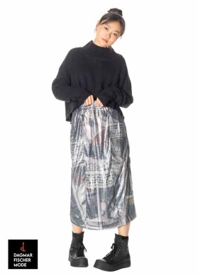 Sequined skirt by RUNDHOLZ BLACK LABEL in comic print