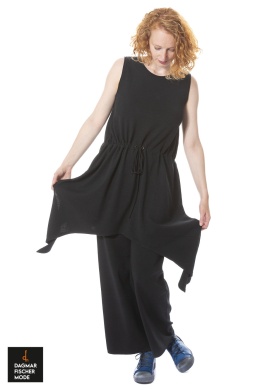 Sleeveless dress by PHILOMENA CHRIST in black & royal