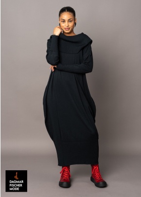 Raffiniertes Strickkleid von KHEI in black