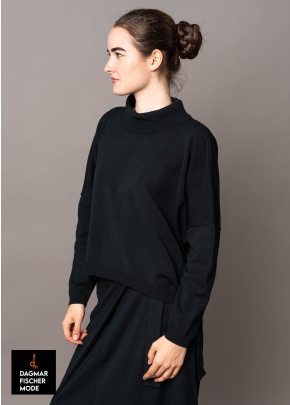 Strickpulli von KHEI in black