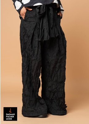 Marlenehose CRUSHED PANT von PLÜ in black