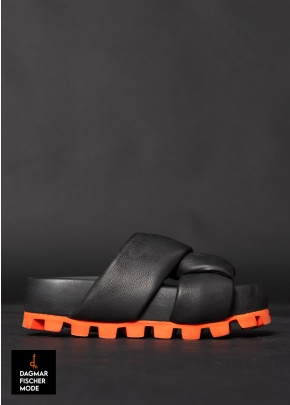 Sandals with soft straps by LOFINA in Gasoline nero / spritz aperol