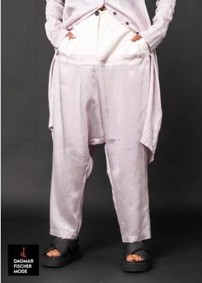 Zweifarbige Hose von RUNDHOLZ in enzian 10% & rose 10%