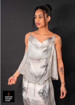 Handbemaltes Top von RUNDHOLZ in moon pigment & asteroid pigment