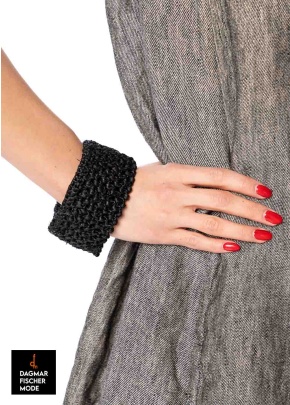 Armreif von RUNDHOLZ in black & thé