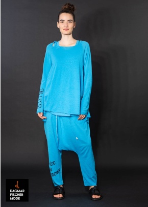 Taillierter Strickpullover von RUNDHOLZ BLACK LABEL in malibu-navy