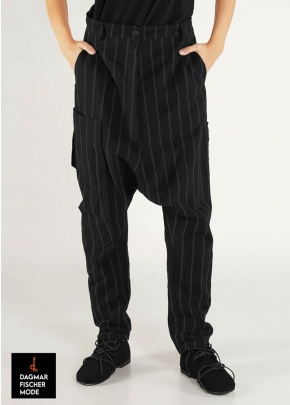 Schmale Leinenhose von RUNDHOLZ in Farben der Saison