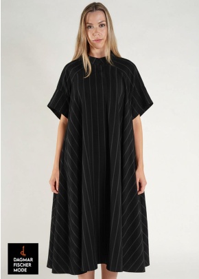 Oversize linen dress by RUNDHOLZ in seasonal colors